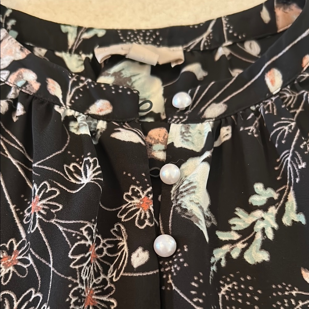 LOFT Women's Size S Black Floral Print Sleeveless Blouse - Picture 4 of 12
